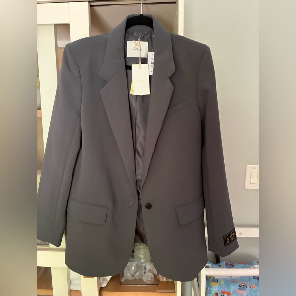 Aritzia New Generation Crepette Coal Gray Blazer New with Tags